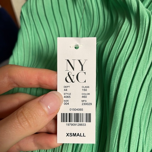 CLOSET CLEAR OUT: NWT NY & CO Green Tie Blouse Sz XS - Picture 4 of 4